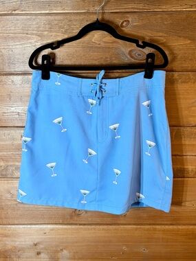 Light Blue Active Mini Skirt with Cocktail Martini Print 🍸 Size 6 💕🌴